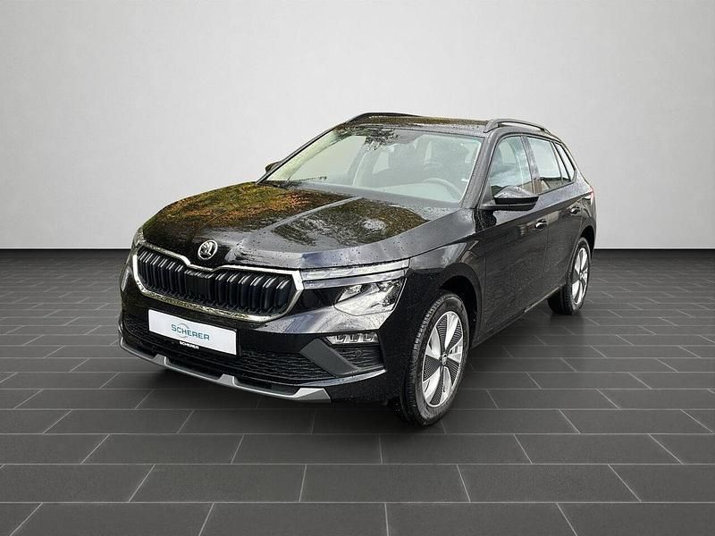 Schwarzmagic perleffekt (metallic) Gebraucht 2025 Skoda Kamiq Selection SUV | 28.980 € (Teuer) - Bild 1/4