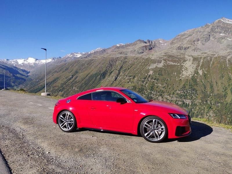 Gebraucht Audi TT S-Line 245 PS (180 kW) 2019 Rot Coupé