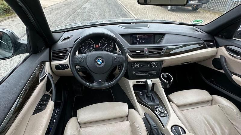 Gebraucht BMW X1 Sport Line 177 PS (130 kW) 2011 Grau SUV