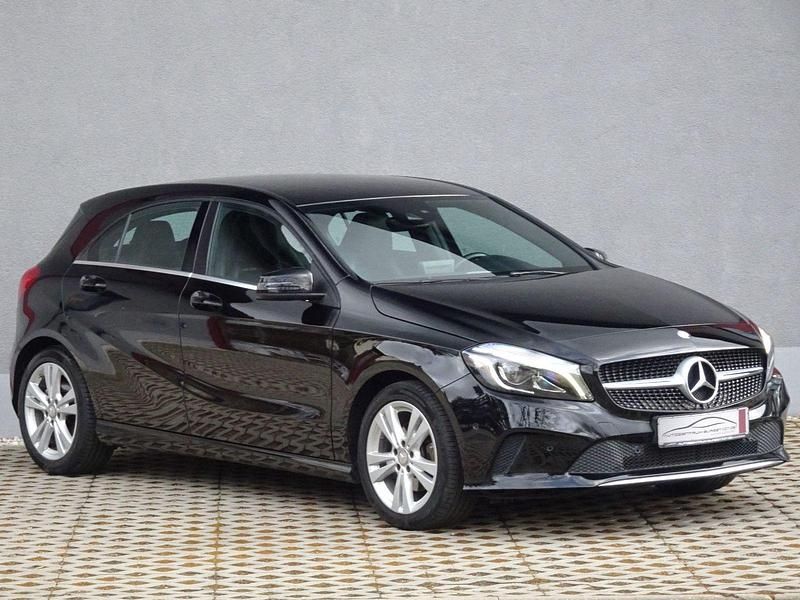 Gebraucht Mercedes A160 102 PS (75 kW) 2016 Schwarz Limousine