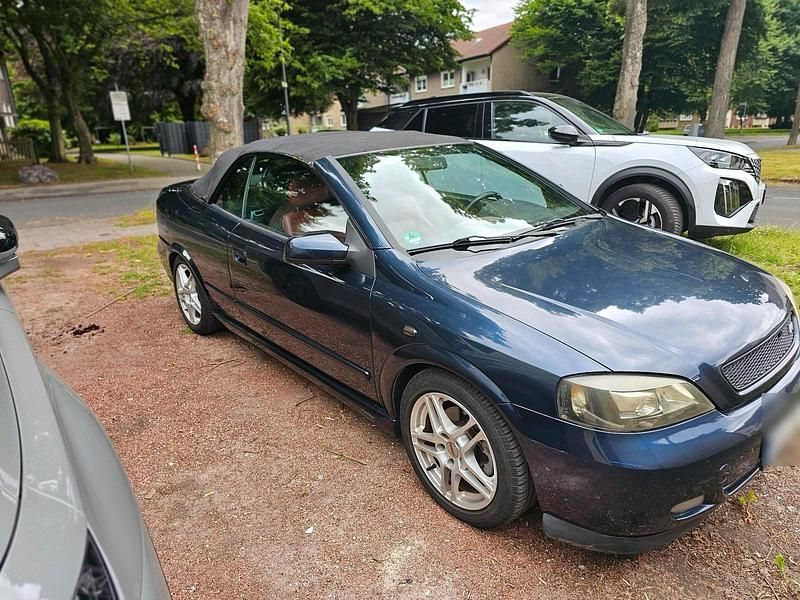 Gebraucht Opel Astra Cabriolet 147 PS (108 kW) 2001 Blau Cabrio