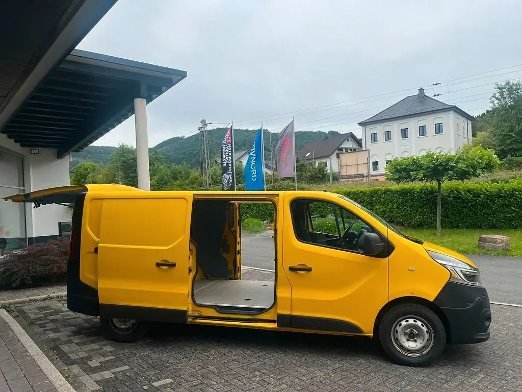 Gebraucht Renault Trafic 120 PS (88 kW) 2020 Van / Kleinbus