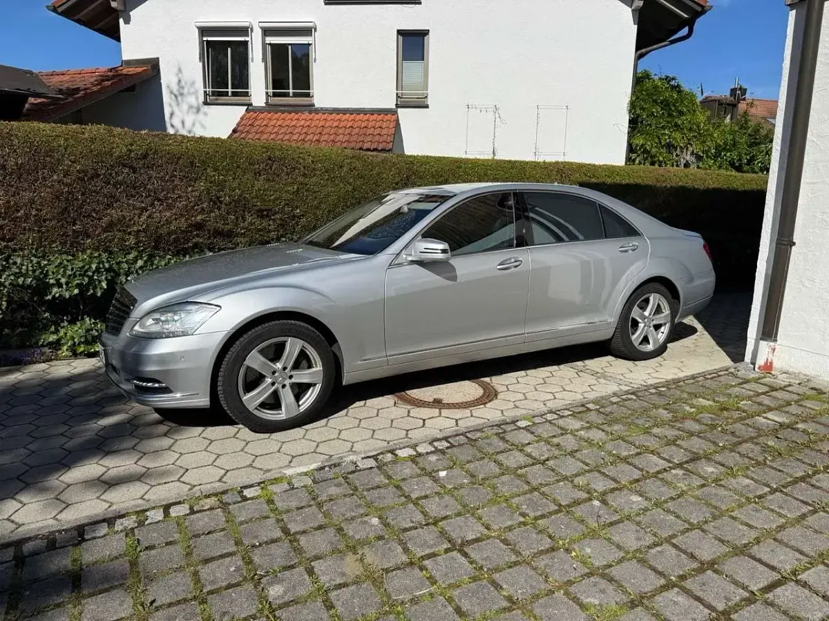 Gebraucht Mercedes S500L 435 PS (319 kW) 2011 Silber Limousine