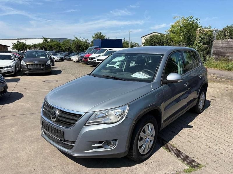 Mountaingrey Gebraucht 2008 VW Tiguan Trendline SUV | 2.400 € - Bild 1/4