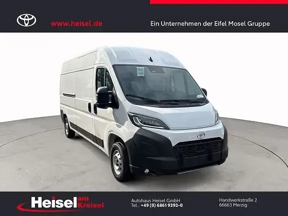 Gebraucht Toyota Proace 140 PS (102 kW) 2025 Icy white Van / Kleinbus