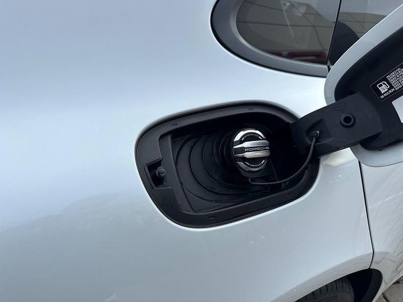 Gebraucht Porsche Panamera 4 330 PS (242 kW) 2018 Weiß Limousine