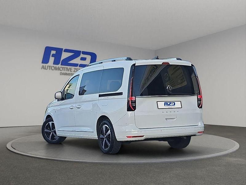 Gebraucht VW Caddy Maxi 122 PS (89 kW) 2022 Weiß Van / Kleinbus