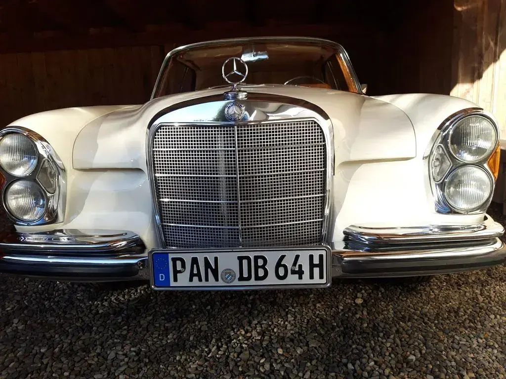 Gebraucht Mercedes W111 120 PS (88 kW) 1964 Weiß Coupé