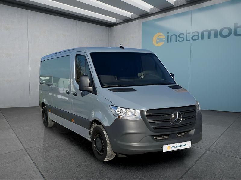 Gebraucht Mercedes Sprinter 114 PS (83 kW) 2023 Blau Van