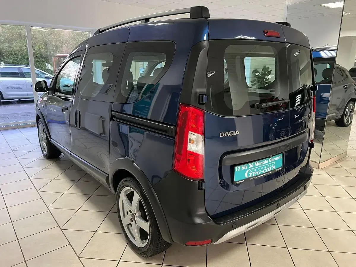 Gebraucht Dacia Dokker Celebration 116 PS (85 kW) 2017 Grau Van / Kleinbus