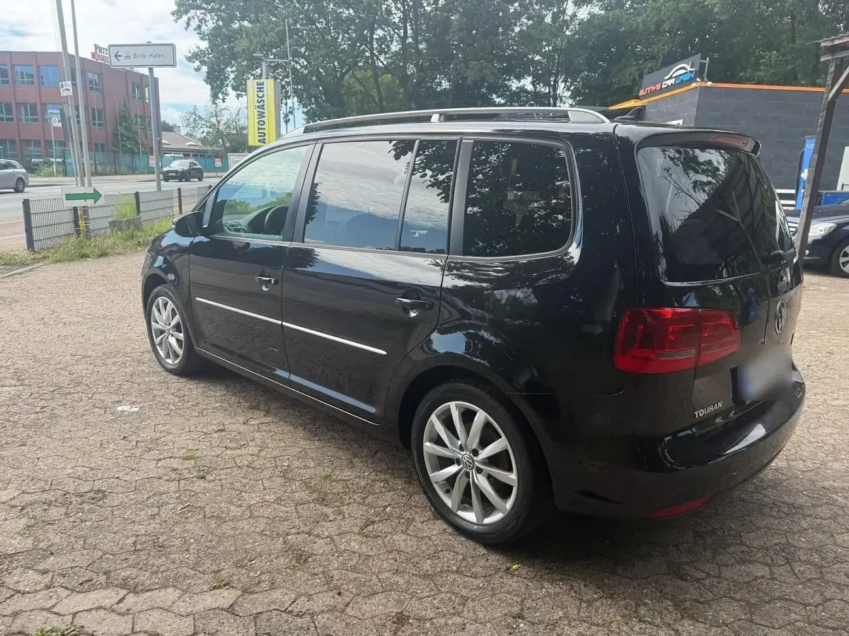 Gebraucht VW Touran 101 PS (74 kW) 2012 Schwarz Van / Kleinbus