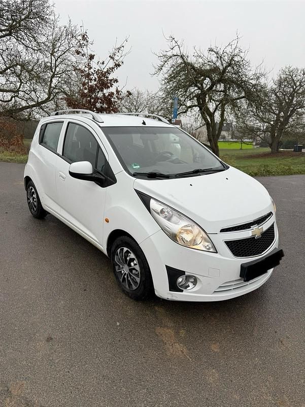 Weiß Gebraucht 2011 Chevrolet Spark LS Kleinwagen | 1.300 € (Guter Preis) - Bild 1/4