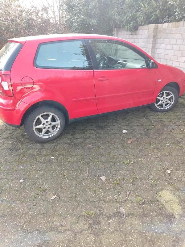 Gebraucht VW Polo 75 PS (55 kW) 2003 Rot Kleinwagen