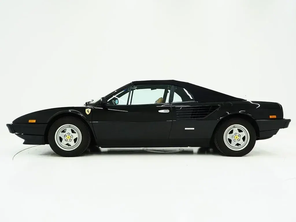 Gebraucht Ferrari Mondial 241 PS (177 kW) 1984 Schwarz Cabrio