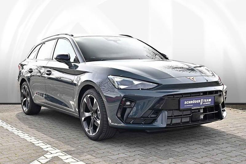 Neu Cupra Leon 150 PS (110 kW) 2026 Blau Limousine