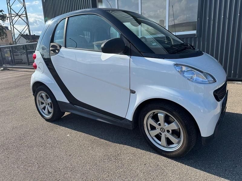 Gebraucht Smart ForTwo Coupé 61 PS (44 kW) 2012 Schwarz Coupé