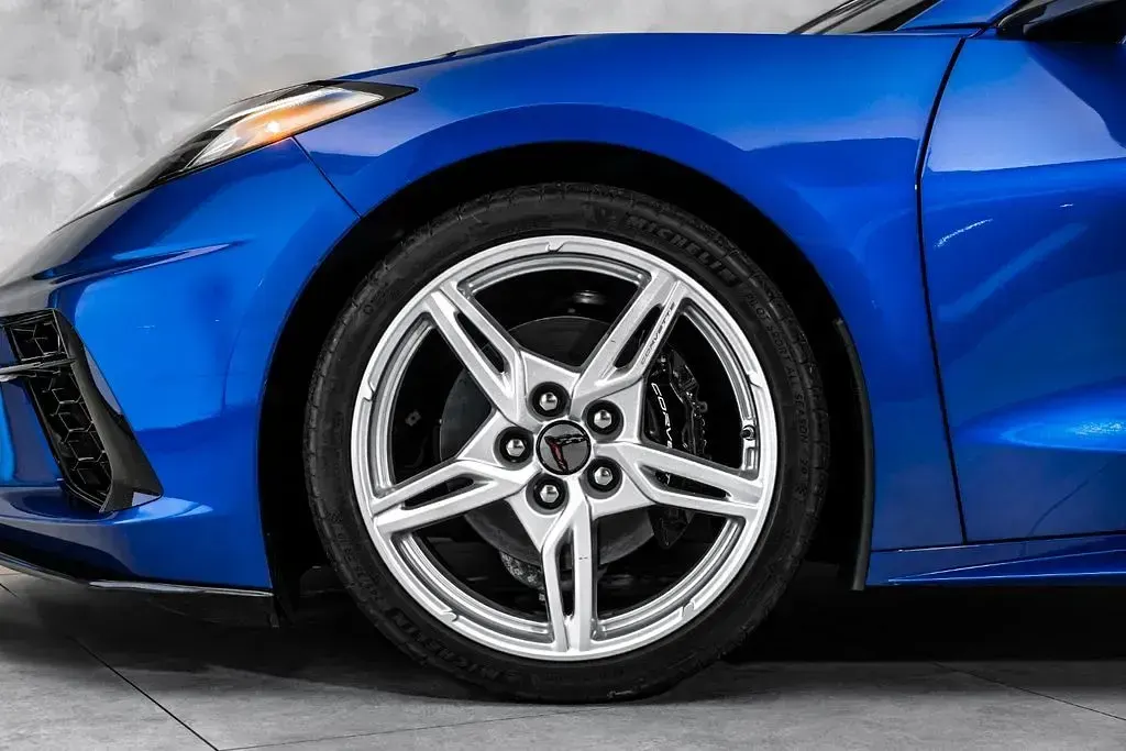 Gebraucht Corvette Stingray 496 PS (364 kW) 2022 Blau Cabrio
