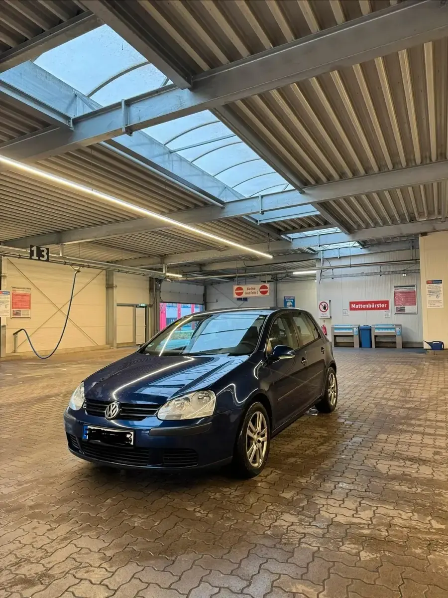 Gebraucht VW Golf IV 105 PS (77 kW) 2005 Blau Limousine