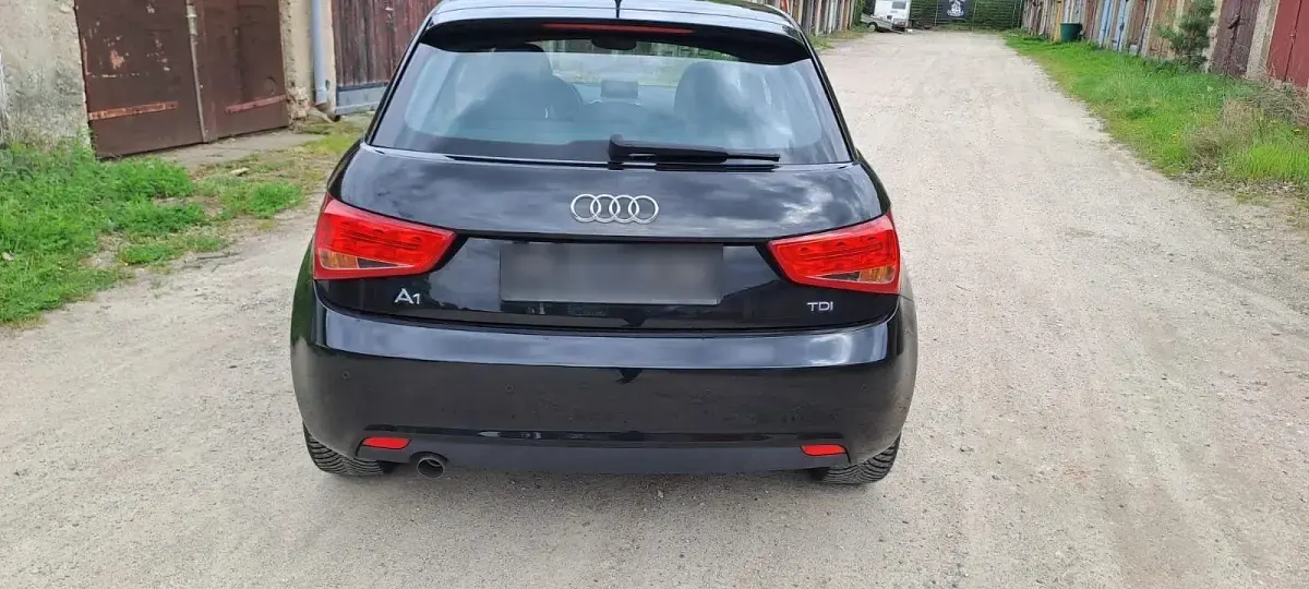 Gebraucht Audi A1 Sportback Attraction 90 PS (66 kW) 2014 Schwarz Kleinwagen