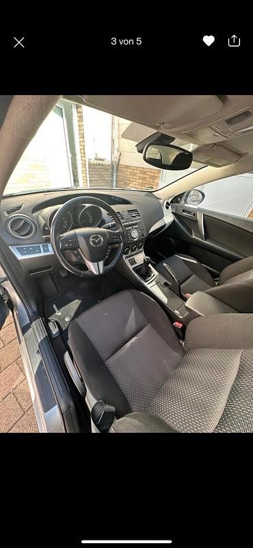 Gebraucht Mazda 3 105 PS (77 kW) 2010 Andere farben Limousine