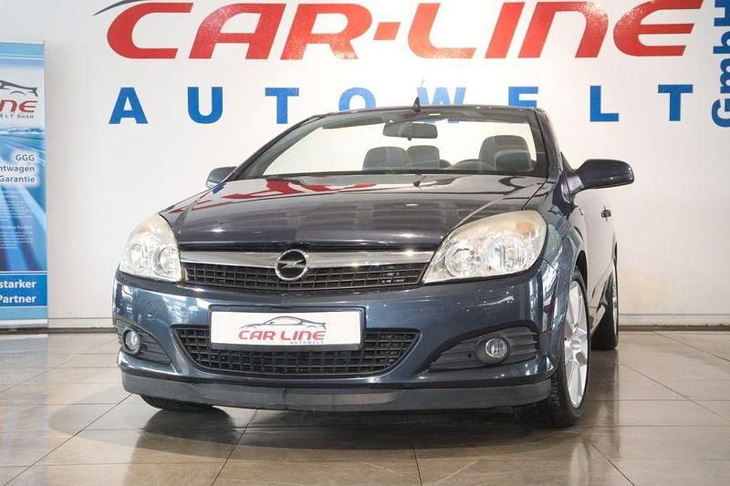 Blau Gebraucht 2007 Opel Astra Cabriolet Cosmo Cabrio | 4.777 € (Etwas zu teuer) - Bild 1/4