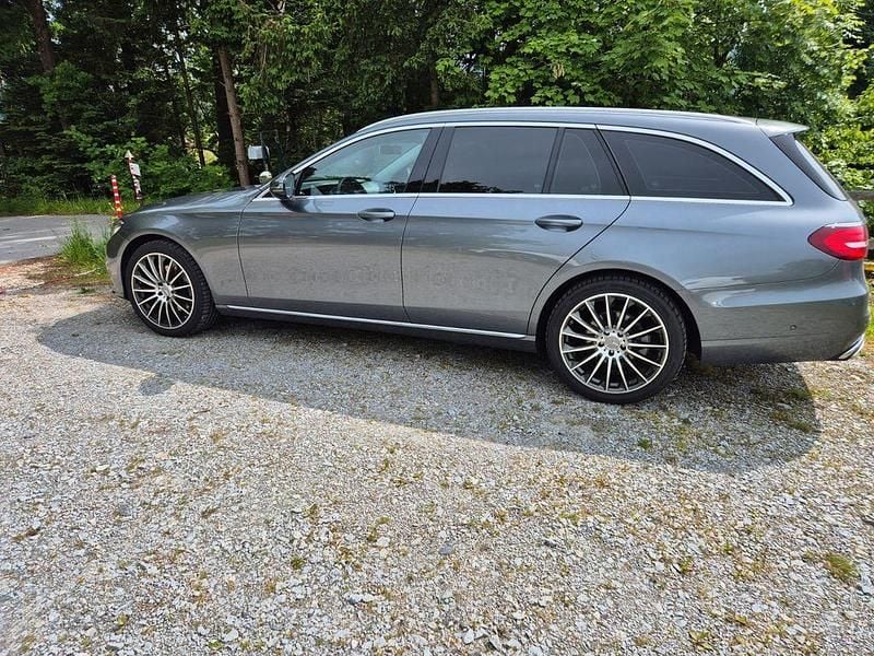 Gebraucht Mercedes E200 184 PS (135 kW) 2017 Grau Limousine