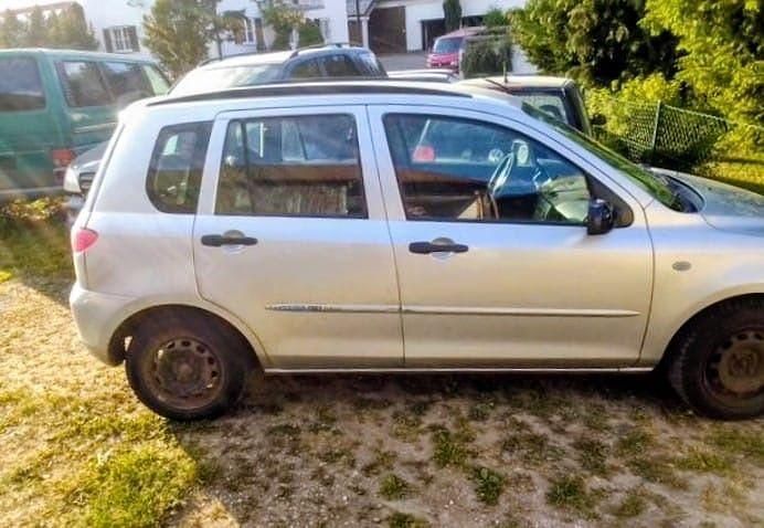 Gebraucht Mazda 2 75 PS (55 kW) 2004 Silber Kleinwagen