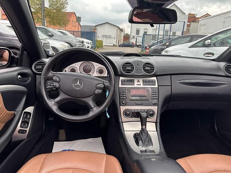 Gebraucht Mercedes CLK200 Avantgarde 184 PS (135 kW) 2007 Schwarz Cabrio