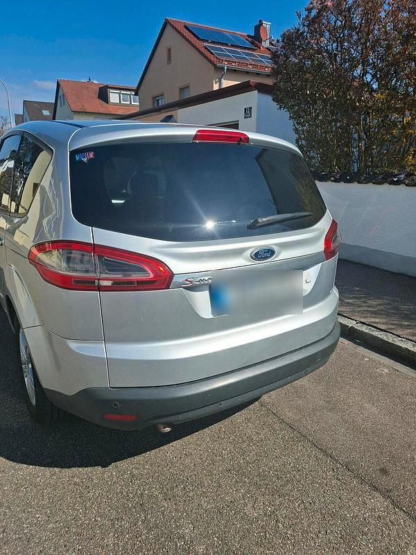 Second-hand Ford S-MAX S 140 CP (102 kW) 2014 Argintiu Monovolum