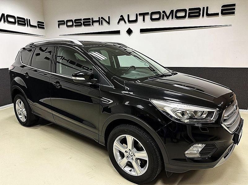 Gebraucht Ford Kuga Titanium 120 PS (88 kW) 2019 Schwarz SUV