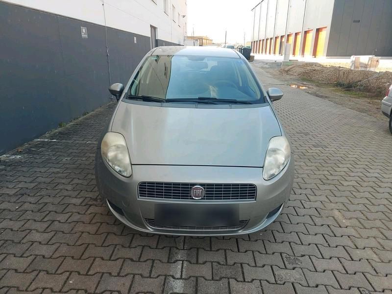 Gebraucht Fiat Punto 75 PS (55 kW) 2009 Grau Kleinwagen