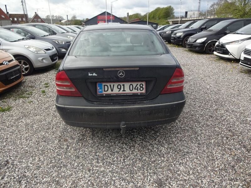 Gebraucht Mercedes C240 170 PS (125 kW) 2000 Schwarz Limousine