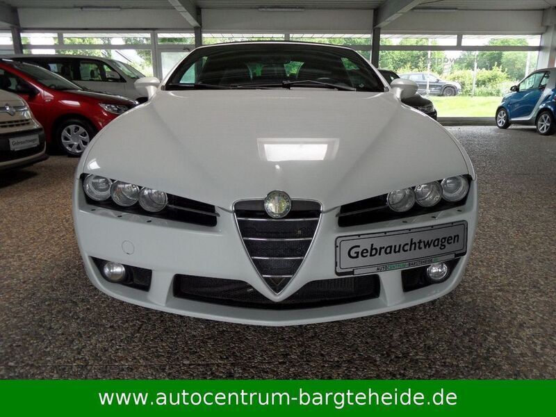 Weiß Gebraucht 2010 Alfa Romeo Spider Exclusive Cabrio | 9.990 € (Fairer Preis) - Bild 1/4