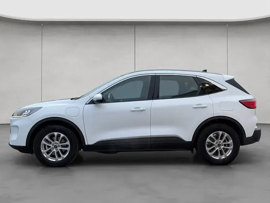 Gebraucht Ford Kuga Titanium 224 PS (164 kW) 2022 Frozen white SUV