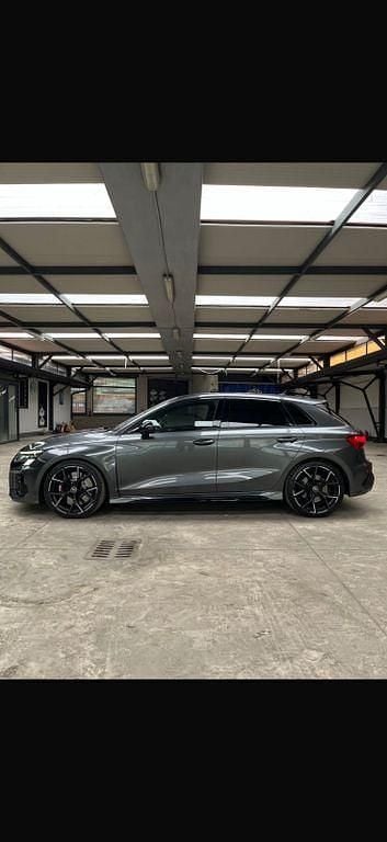 Gebraucht Audi RS3 Sport 400 PS (294 kW) 2022 Grau Limousine