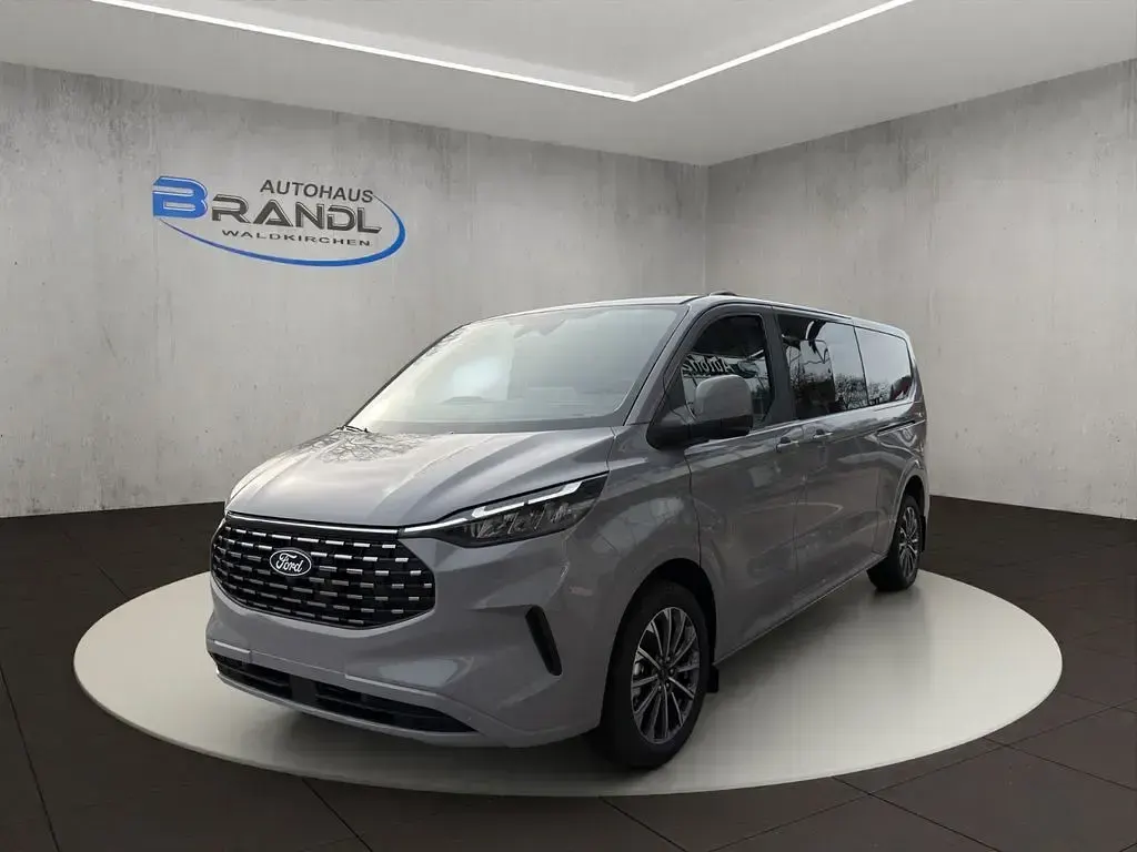 Neu Ford Tourneo Custom Titanium X 170 PS (125 kW) 2026 Grau Van
