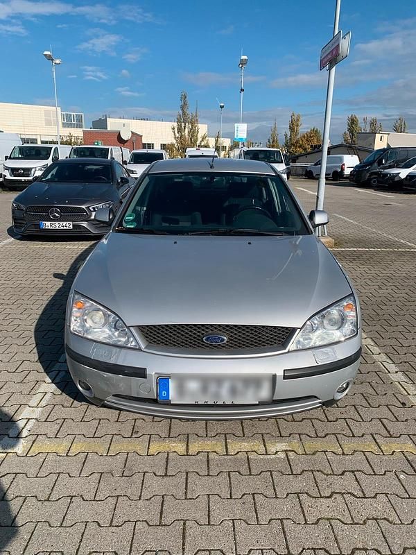 Silber Gebraucht 2001 Ford Mondeo Limousine | 1.200 € (Fairer Preis) - Bild 1/4