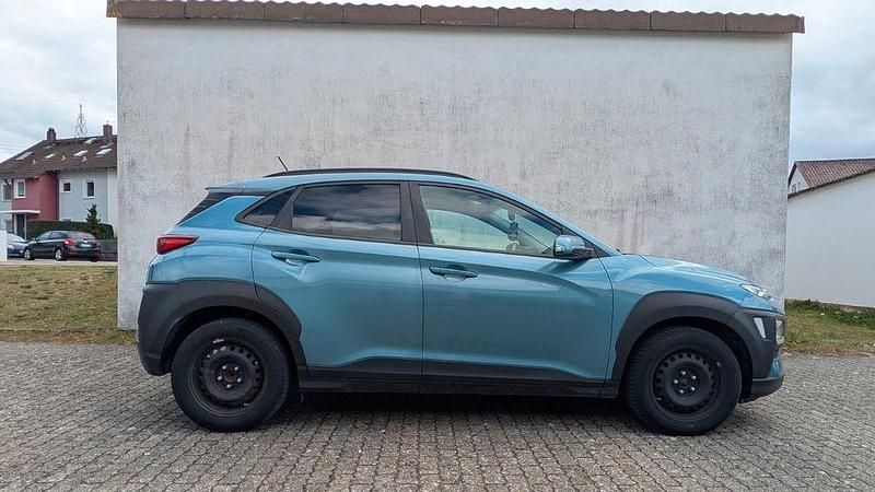 Gebraucht Hyundai Kona Premium 120 PS (88 kW) 2018 Blau SUV