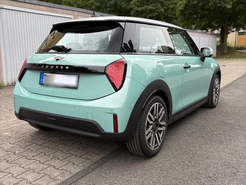 Gebraucht Mini Cooper 154 PS (113 kW) 2024 Grün Kleinwagen