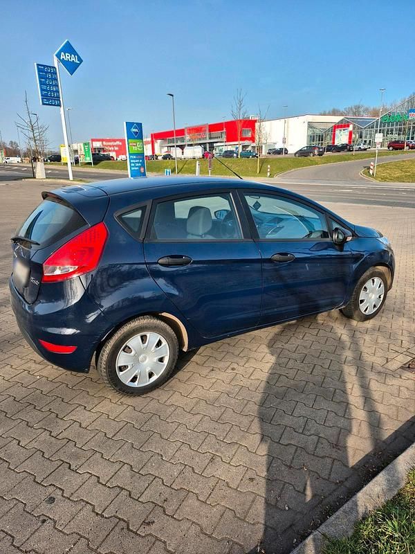 Gebraucht Ford Fiesta 81 PS (59 kW) 2009 Blau Kleinwagen