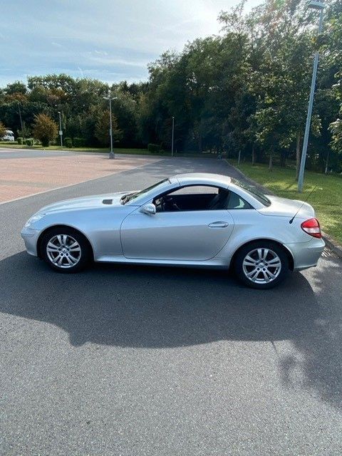 Gebraucht Mercedes SLK200 163 PS (119 kW) 2006 Silber Cabrio