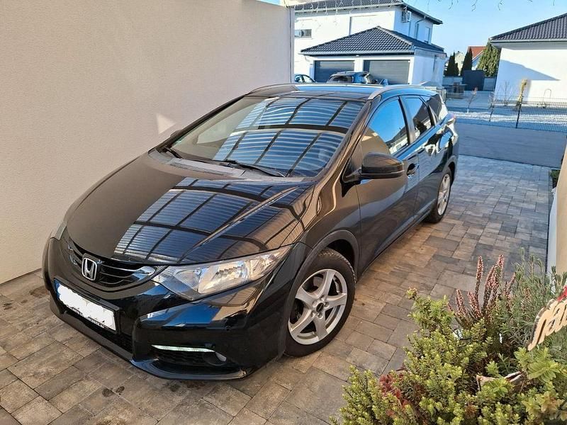 Schwarz Gebraucht 2014 Honda Civic Lifestyle Kombi | 8.300 € (Etwas zu teuer) - Bild 1/4