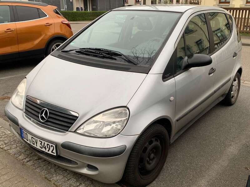 Polarsilber metalliclack Gebraucht 2002 Mercedes A170 Limousine | 500 € (Superpreis) - Bild 1/4