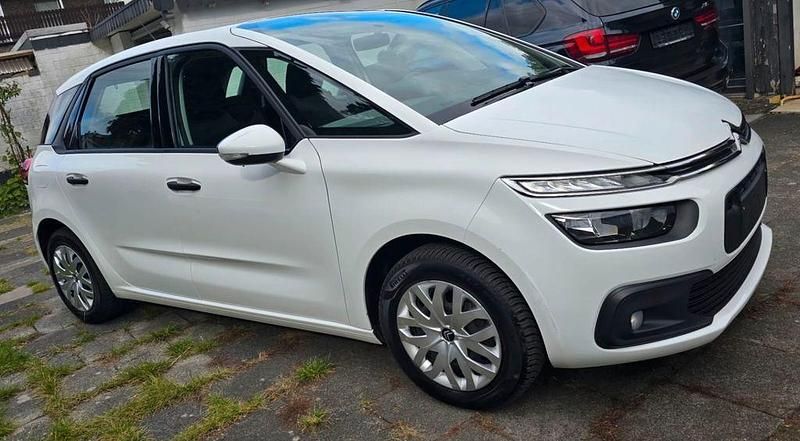 Weiß Gebraucht 2018 Citroën C4 SpaceTourer Van / Kleinbus | 6.550 € (Superpreis) - Bild 1/4