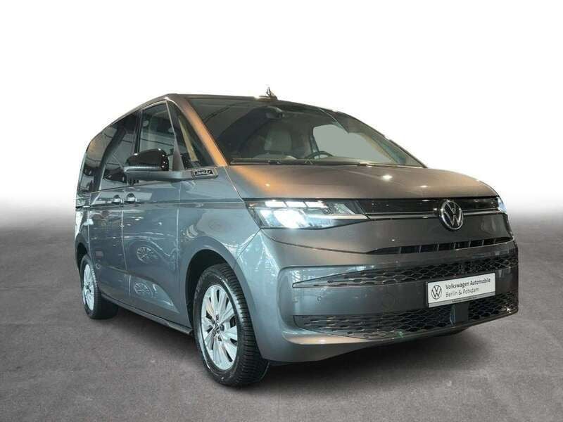Indiumgrau metallic Gebraucht 2022 VW T7 Life Van | 45.740 € (Superpreis) - Bild 1/4