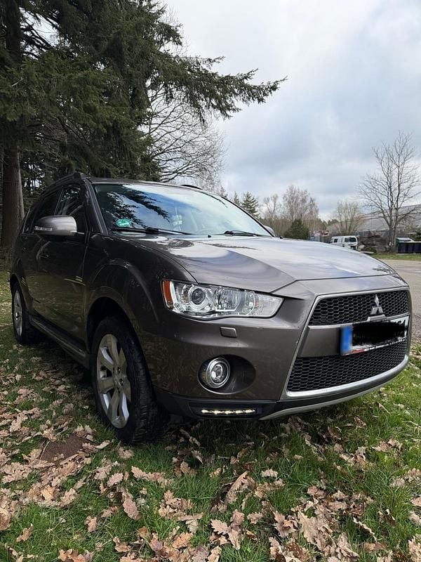 Gebraucht Mitsubishi Outlander 170 PS (125 kW) 2012 Braun SUV