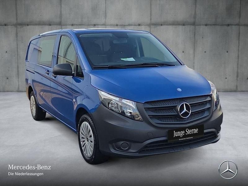 Gebraucht Mercedes Vito 163 PS (119 kW) 2022 Blau Van