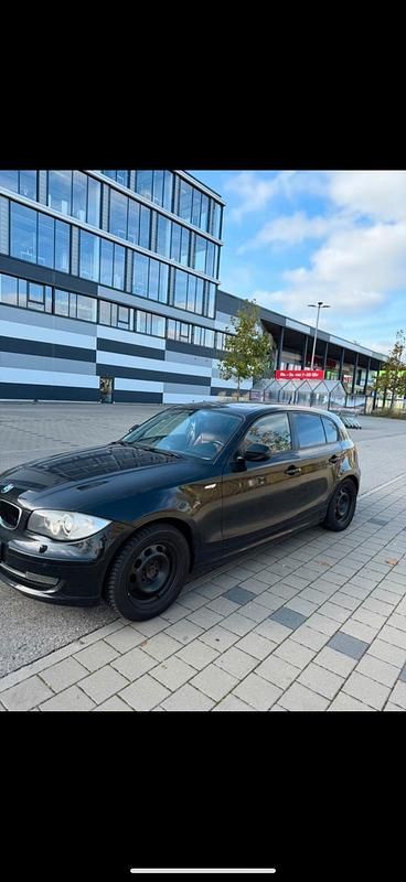 Gebraucht BMW 118 2009 Schwarz Kleinwagen