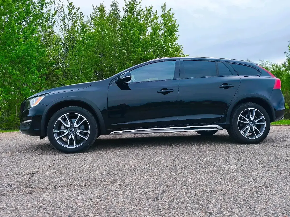 Gebraucht Volvo V60 CC 250 PS (183 kW) 2018 Schwarz Kombi