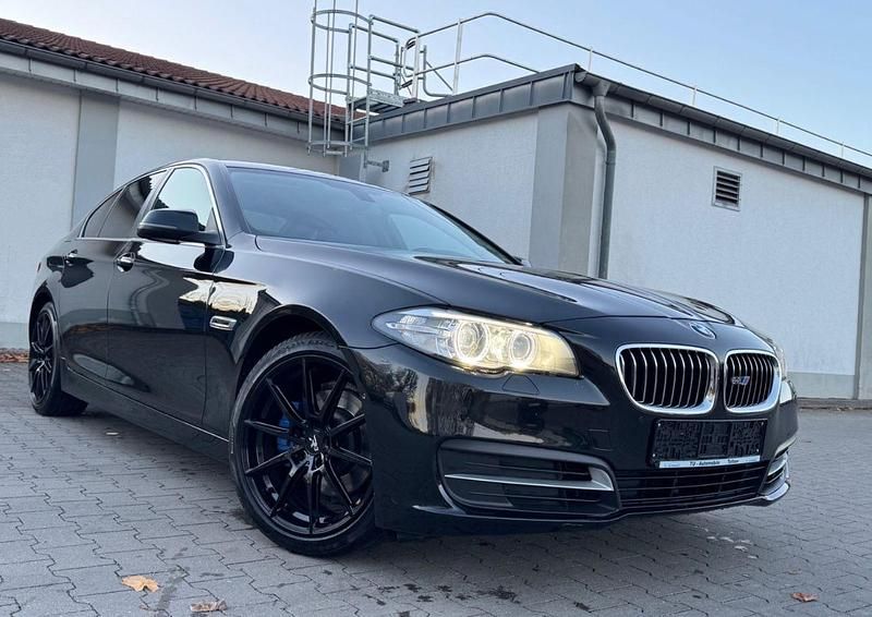 Schwarz Gebraucht 2016 BMW 520 Limousine | 18.300 € (Fairer Preis) - Bild 1/4